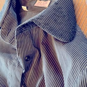 🖤💖 Thomas Pink Women’s Size 8 Dress Shirt!